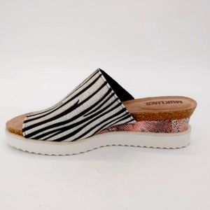 Mukluks Womens Slide Sandal Wedge Heels Shoes White Zebra Suede Slip On 9 New